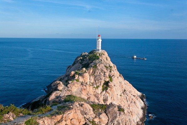 三亞海釣目的地推薦，租艘釣魚艇去海釣吧！